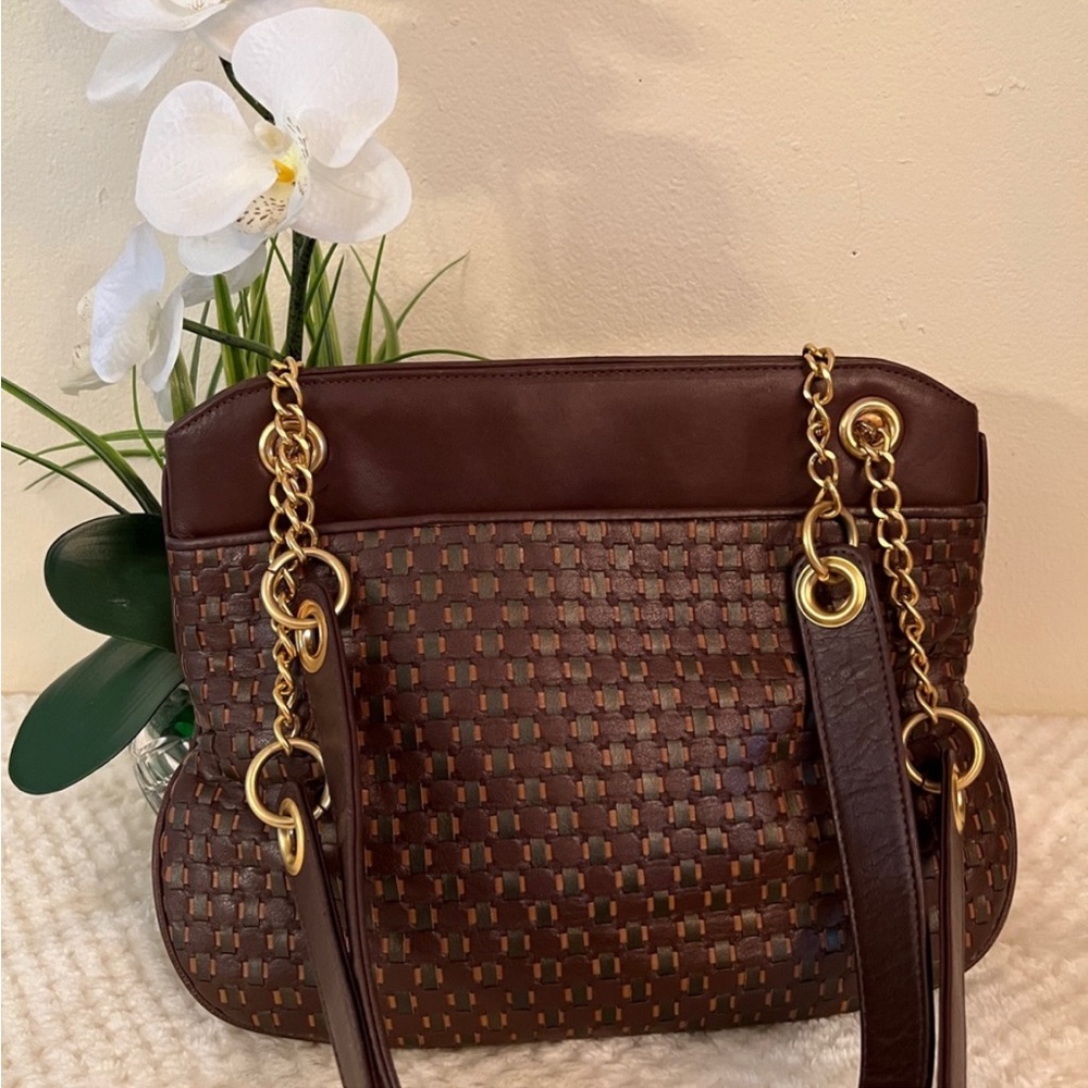 🩷 Vintage Oleg
Cassini woven leather purse vintage💚🩷💚